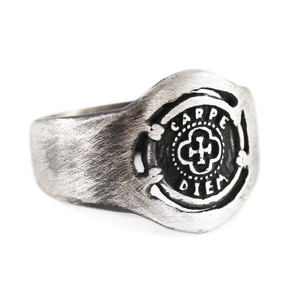 man signet ring